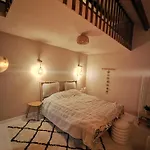 Mera Luxe Wellness B&b, Ibiza-bohemian Style Suites, Adults Only, Optioneel Prive Outdoor Wellness, Massage, Vuurkorf, Gratis Fles Wijn Of Bubbels Bed & Breakfast