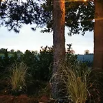 Mera Luxe Wellness B&b, Adults Only, Ibiza-bohemian Style Suites, Optional Prive Outdoor Wellness, Massage, Vuurkorf, Gratis Fles Fles Wijn-bubbels לינה וארוחת בוקר