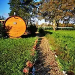 לינה וארוחת בוקר Mera Luxe Wellness B&b, Adults Only, Ibiza-bohemian Style Suites, Optional Prive Outdoor Wellness, Massage, Vuurkorf, Gratis Fles Fles Wijn-bubbels 3*