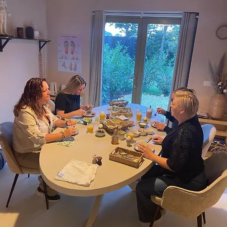 Mera Luxe Wellness B&b, Adults Only, Ibiza-bohemian Style Suites, Optional Prive Outdoor Wellness, Massage, Vuurkorf, Gratis Fles Fles Wijn-bubbels Bed & Breakfast