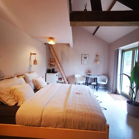 Bed & Breakfast Mera Luxe Wellness B&b, Adults Only, Ibiza-bohemian Style Suites, Optional Prive Outdoor Wellness, Massage, Vuurkorf, Gratis Fles Fles Wijn-bubbels 3*