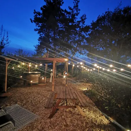 Mera Luxe Wellness B&b, Adults Only, Ibiza-bohemian Style Suites, Optional Prive Outdoor Wellness, Massage, Vuurkorf, Gratis Fles Fles Wijn-bubbels 3* America