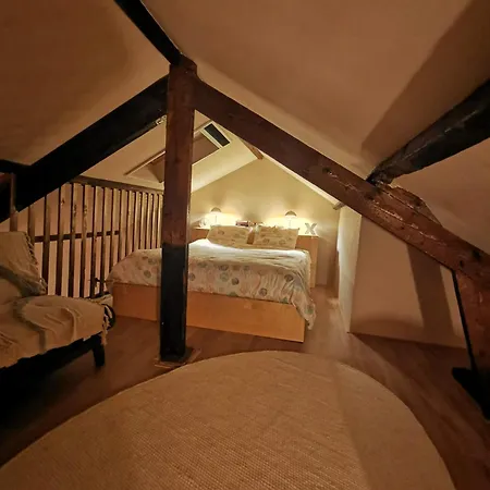 Bed & Breakfast Mera Luxe Wellness B&b, Adults Only, Ibiza-bohemian Style Suites, Optional Prive Outdoor Wellness, Massage, Vuurkorf, Gratis Fles Fles Wijn-bubbels 3*