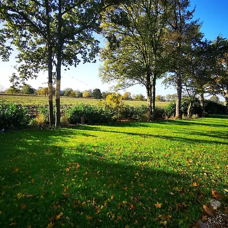 Bed & Breakfast Mera Luxe Wellness B&b, Adults Only, Ibiza-bohemian Style Suites, Optional Prive Outdoor Wellness, Massage, Vuurkorf, Gratis Fles Fles Wijn-bubbels 3*