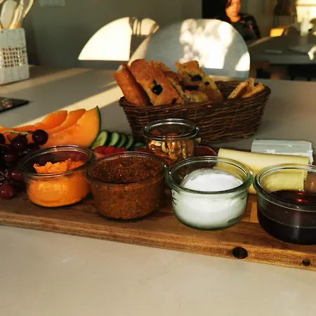 Bed & Breakfast Mera Luxe Wellness B&b, Adults Only, Ibiza-bohemian Style Suites, Optional Prive Outdoor Wellness, Massage, Vuurkorf, Gratis Fles Fles Wijn-bubbels America