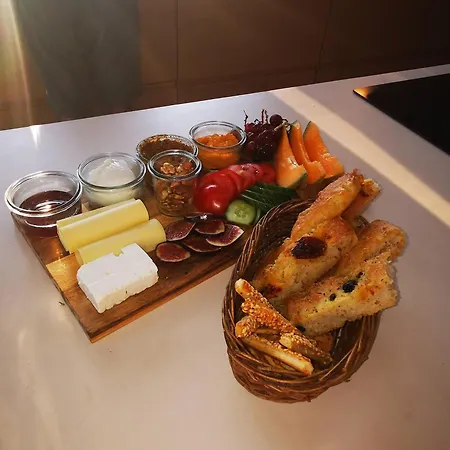 Bed & Breakfast Mera Luxe Wellness B&b, Adults Only, Ibiza-bohemian Style Suites, Optional Prive Outdoor Wellness, Massage, Vuurkorf, Gratis Fles Fles Wijn-bubbels