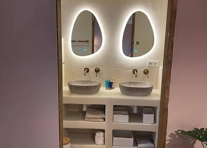 Mera Luxe Wellness B&b, Adults Only, Ibiza-bohemian Style Suites, Optional Prive Outdoor Wellness, Massage, Vuurkorf, Gratis Fles Fles Wijn-bubbels 3* 阿梅里卡