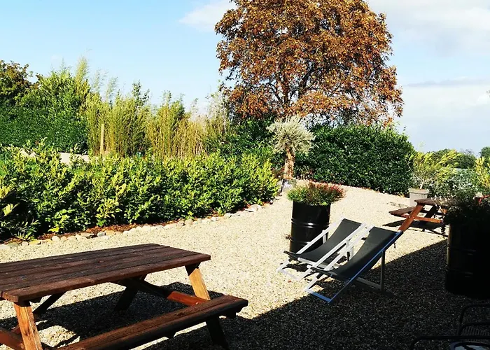 Bed and breakfast Mera Luxe Wellness B&b, Adults Only, Ibiza-bohemian Style Suites, Optional Prive Outdoor Wellness, Massage, Vuurkorf, Gratis Fles Fles Wijn-bubbels