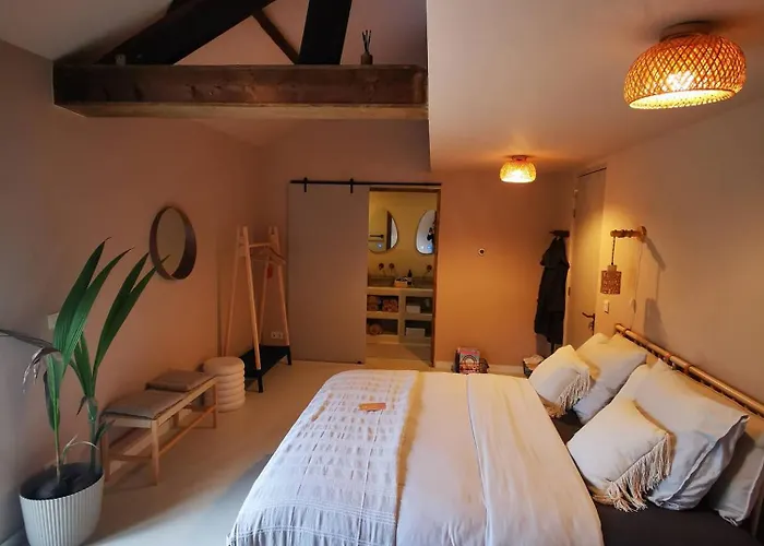 Mera Luxe Wellness B&b, Adults Only, Ibiza-bohemian Style Suites, Optional Prive Outdoor Wellness, Massage, Vuurkorf, Gratis Fles Fles Wijn-bubbels