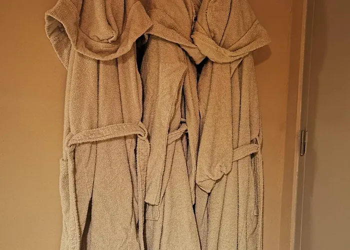 Mera Luxe Wellness B&b, Adults Only, Ibiza-bohemian Style Suites, Optional Prive Outdoor Wellness, Massage, Vuurkorf, Gratis Fles Fles Wijn-bubbels 住宿加早餐酒店 3*