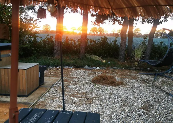 Mera Luxe Wellness B&b, Adults Only, Ibiza-bohemian Style Suites, Optional Prive Outdoor Wellness, Massage, Vuurkorf, Gratis Fles Fles Wijn-bubbels 住宿加早餐酒店 阿梅里卡