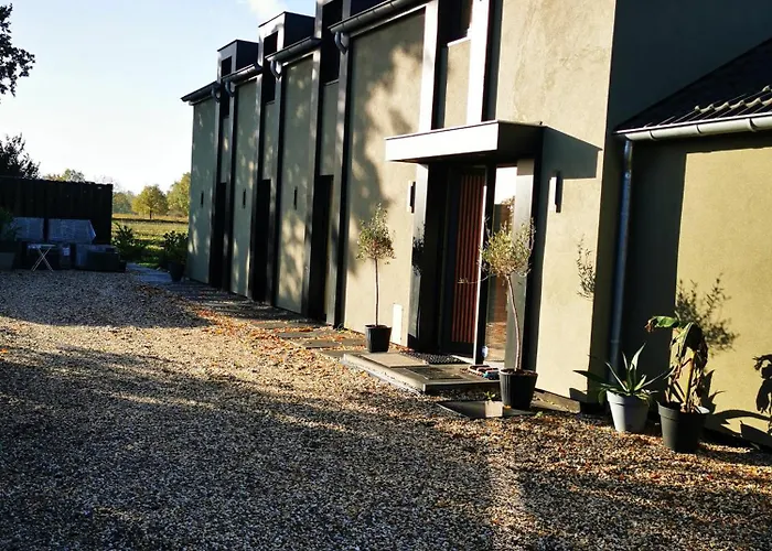 Mera Luxe Wellness B&b, Adults Only, Ibiza-bohemian Style Suites, Optional Prive Outdoor Wellness, Massage, Vuurkorf, Gratis Fles Fles Wijn-bubbels Bed and breakfast America