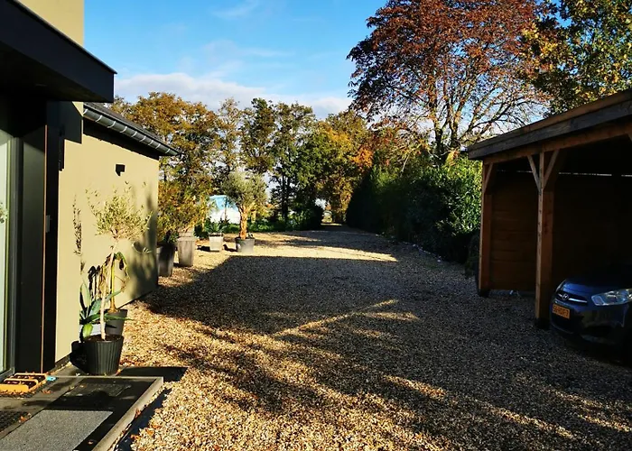 Mera Luxe Wellness B&b, Adults Only, Ibiza-bohemian Style Suites, Optional Prive Outdoor Wellness, Massage, Vuurkorf, Gratis Fles Fles Wijn-bubbels Bed and breakfast America