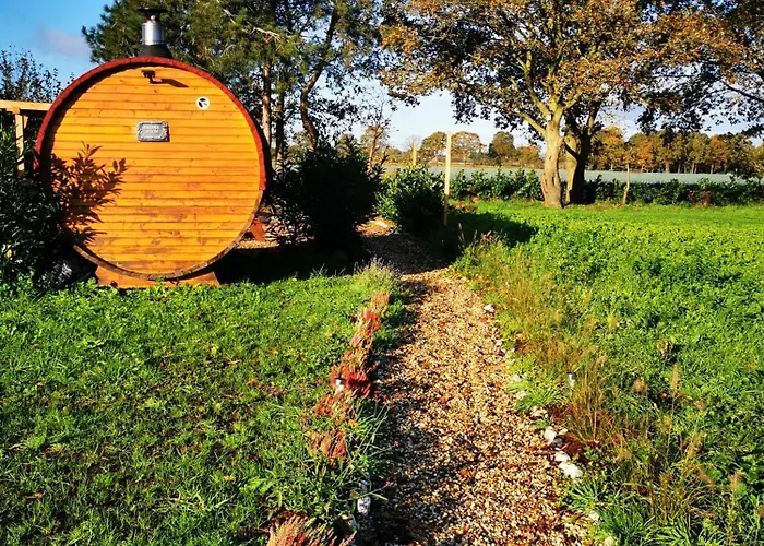 住宿加早餐酒店 Mera Luxe Wellness B&b, Adults Only, Ibiza-bohemian Style Suites, Optional Prive Outdoor Wellness, Massage, Vuurkorf, Gratis Fles Fles Wijn-bubbels 3*