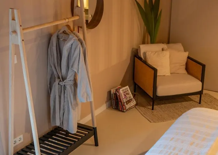 Mera Luxe Wellness B&b, Adults Only, Ibiza-bohemian Style Suites, Optional Prive Outdoor Wellness, Massage, Vuurkorf, Gratis Fles Fles Wijn-bubbels 3* America