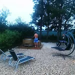 Mera Luxe Wellness B&b, Adults Only, Ibiza-bohemian Style Suites, Optional Prive Outdoor Wellness, Massage, Vuurkorf, Gratis Fles Fles Wijn-bubbels