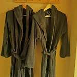 Mera Luxe Wellness B&b, Adults Only, Ibiza-bohemian Style Suites, Optional Prive Outdoor Wellness, Massage, Vuurkorf, Gratis Fles Fles Wijn-bubbels 3* America