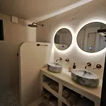 Mera Luxe Wellness B&b, Adults Only, Ibiza-bohemian Style Suites, Optional Prive Outdoor Wellness, Massage, Vuurkorf, Gratis Fles Fles Wijn-bubbels Couette-café 3*