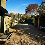 Mera Luxe Wellness B&b, Adults Only, Ibiza-bohemian Style Suites, Optional Prive Outdoor Wellness, Massage, Vuurkorf, Gratis Fles Fles Wijn-bubbels Couette-café America