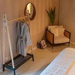 Mera Luxe Wellness B&b, Adults Only, Ibiza-bohemian Style Suites, Optional Prive Outdoor Wellness, Massage, Vuurkorf, Gratis Fles Fles Wijn-bubbels 3* America