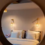 Mera Luxe Wellness B&b, Adults Only, Ibiza-bohemian Style Suites, Optional Prive Outdoor Wellness, Massage, Vuurkorf, Gratis Fles Fles Wijn-bubbels Couette-café America
