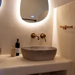 Mera Luxe Wellness B&b, Adults Only, Ibiza-bohemian Style Suites, Optional Prive Outdoor Wellness, Massage, Vuurkorf, Gratis Fles Fles Wijn-bubbels Couette-café America