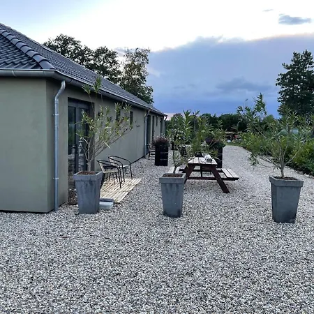 ベッド・アンド・ブレックファスト Mera Luxe Wellness B&b, Adults Only, Ibiza-bohemian Style Suites, Optional Prive Outdoor Wellness, Massage, Vuurkorf, Gratis Fles Fles Wijn-bubbels