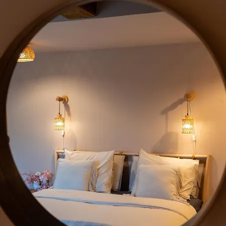 Mera Luxe Wellness B&b, Ibiza-bohemian Style Suites, Adults Only, Optioneel Prive Outdoor Wellness, Massage, Vuurkorf, Gratis Fles Wijn Of Bubbels B&B 아메리카