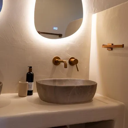 Mera Luxe Wellness B&b, Ibiza-bohemian Style Suites, Adults Only, Optioneel Prive Outdoor Wellness, Massage, Vuurkorf, Gratis Fles Wijn Of Bubbels B&B 아메리카