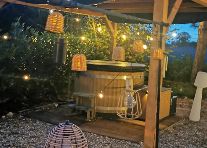 ベッド・アンド・ブレックファスト Mera Luxe Wellness B&b, Adults Only, Ibiza-bohemian Style Suites, Optional Prive Outdoor Wellness, Massage, Vuurkorf, Gratis Fles Fles Wijn-bubbels