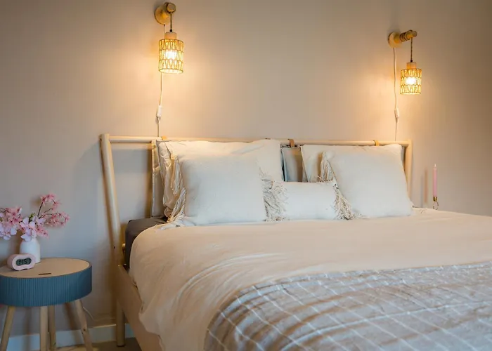 Mera Luxe Wellness B&b, Adults Only, Ibiza-bohemian Style Suites, Optional Prive Outdoor Wellness, Massage, Vuurkorf, Gratis Fles Fles Wijn-bubbels ベッド・アンド・ブレックファスト アメリカ